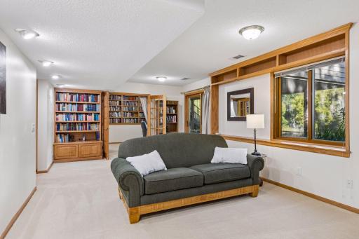19015 31st Avenue N, Plymouth, MN 55447