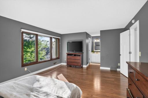 10251 Berkshire Road, Bloomington, MN 55437