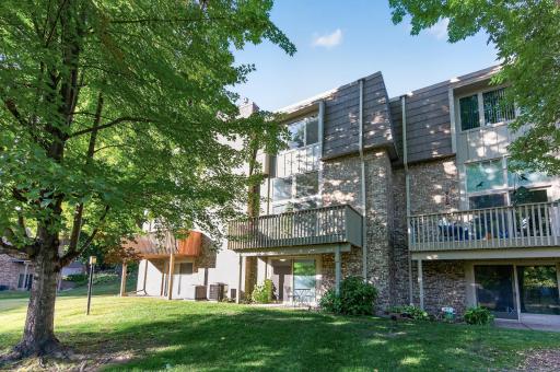 10251 Berkshire Road, Bloomington, MN 55437