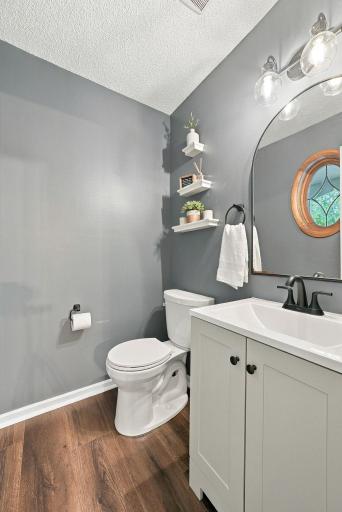 43-web-or-mls-4875_Cottonwood_Lane_North_Plymouth_03381.jpg