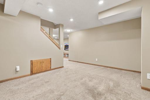 73-web-or-mls-4875_Cottonwood_Lane_North_Plymouth_03406.jpg