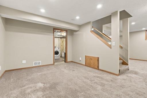74-web-or-mls-4875_Cottonwood_Lane_North_Plymouth_03416.jpg