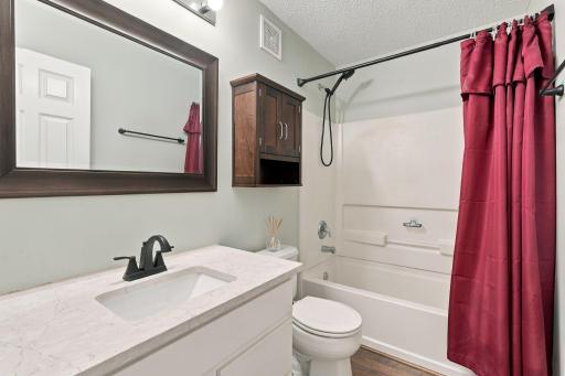 28-web-or-mls-7290 147th Ln NW-28.jpg