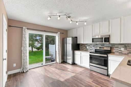 16-web-or-mls-7290 147th Ln NW-16.jpg