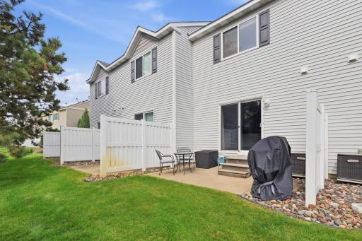 8-web-or-mls-7290 147th Ln NW-8.jpg