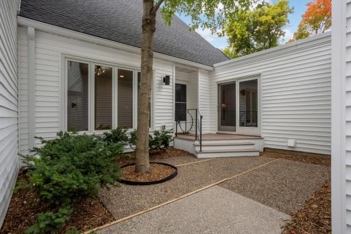 7 Wellesley Place, Edina, MN 55436