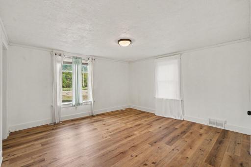 1170 Stoughton Avenue, Chaska, MN 55318