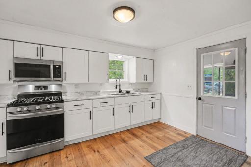 1170 Stoughton Avenue, Chaska, MN 55318