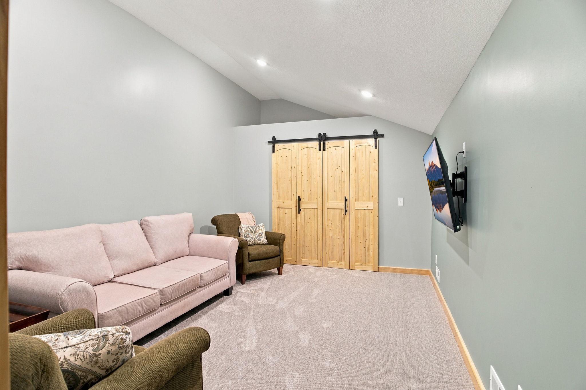 Non conforming bonus room/ 3rd bedroom