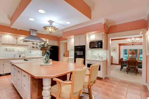 4151 Rice Street, Saint Paul, MN 55126