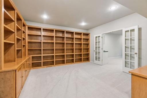 7238 Lewis Ridge Parkway, Edina, MN 55439