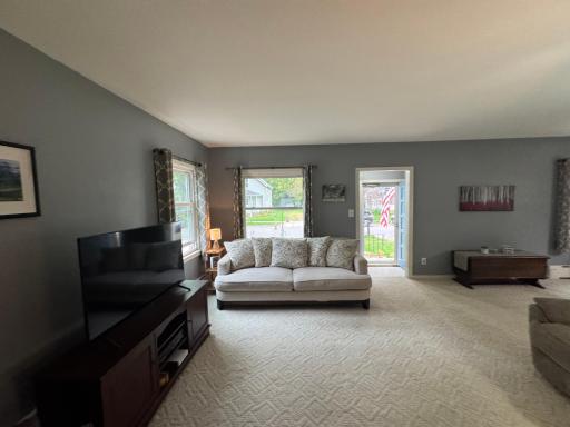 725 3rd Street SE, Willmar, MN 56201