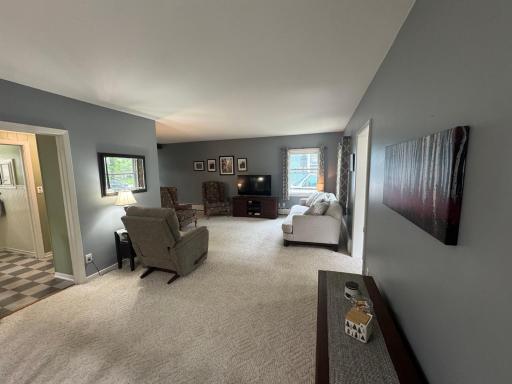 725 3rd Street SE, Willmar, MN 56201