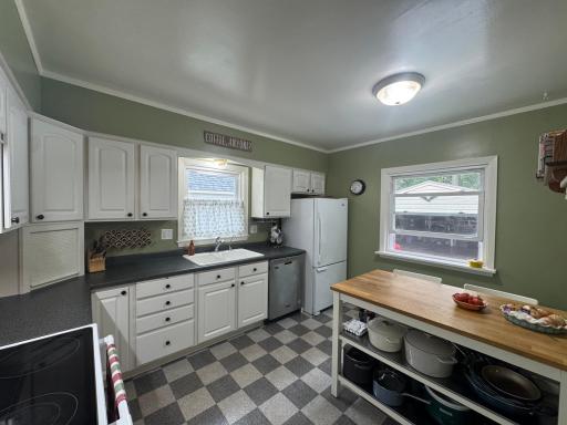 725 3rd Street SE, Willmar, MN 56201
