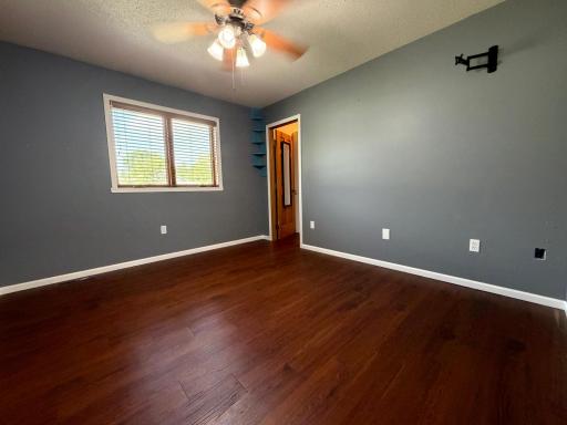 37 Bed Room 2.JPG