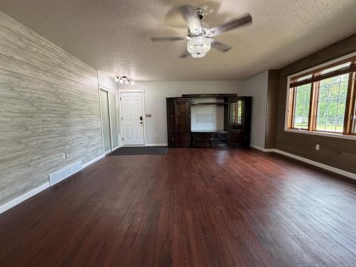 13 Living Room.JPG