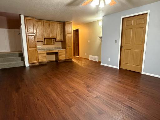 45 Family Room.JPG