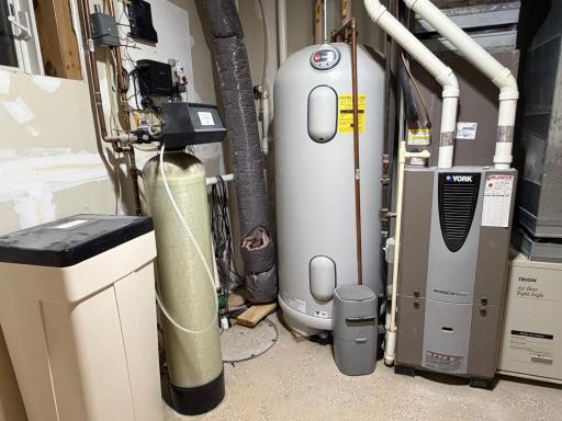 63 Utility Room.JPG
