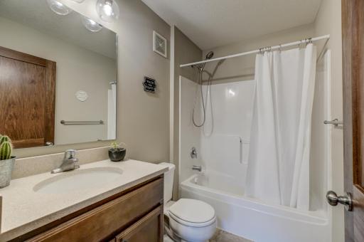 556 Pleasant Drive, Prescott, WI 54021