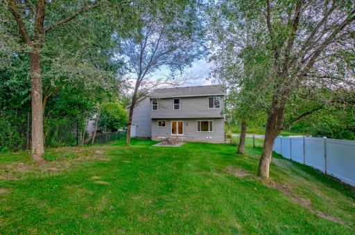 556 Pleasant Drive, Prescott, WI 54021