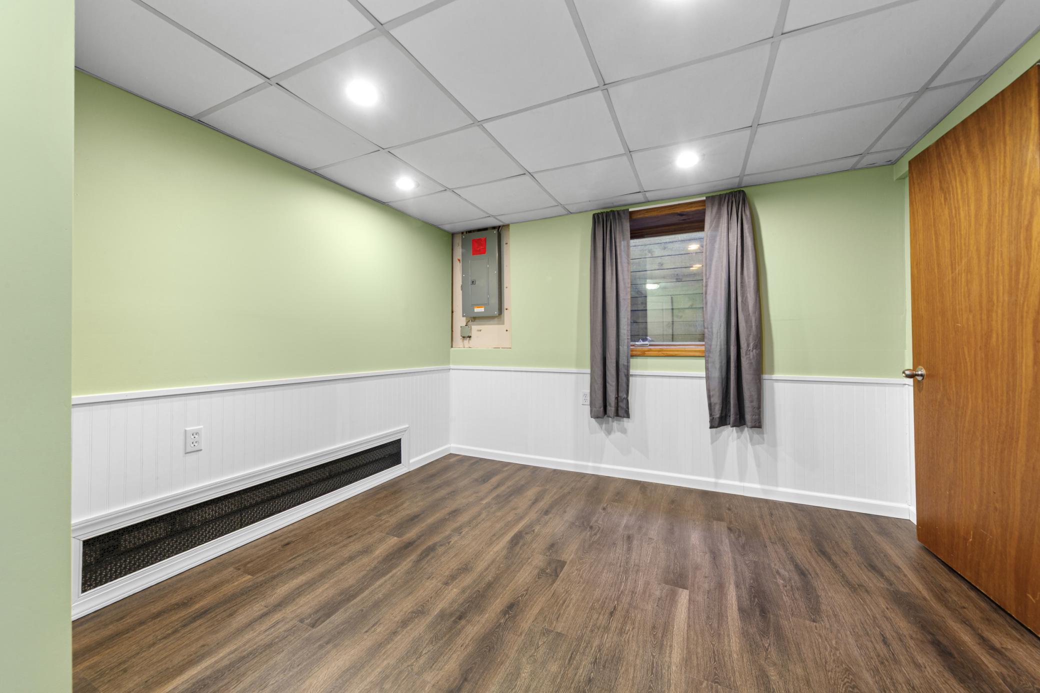 32 bedroom 3_lower.jpg
