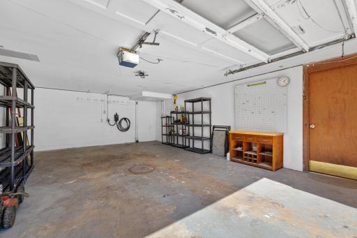 905 4th Avenue SE, Waseca, MN 56093