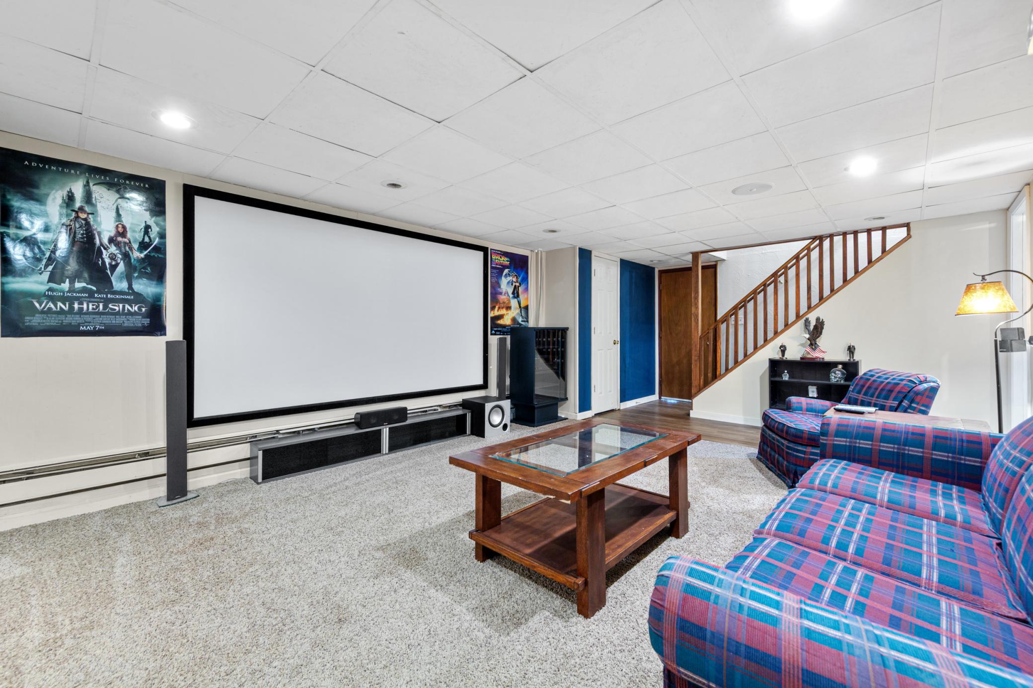 28 family room_lower.jpg