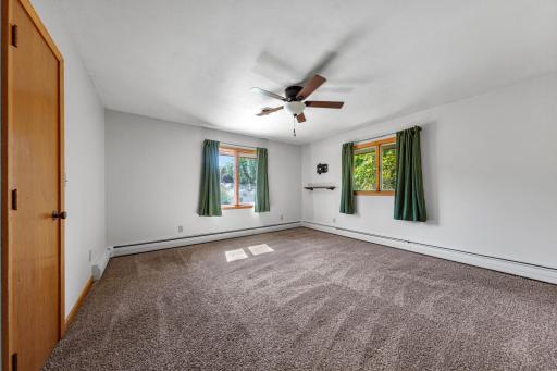905 4th Avenue SE, Waseca, MN 56093