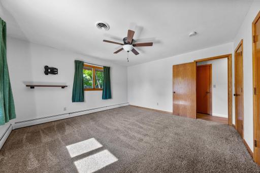 905 4th Avenue SE, Waseca, MN 56093