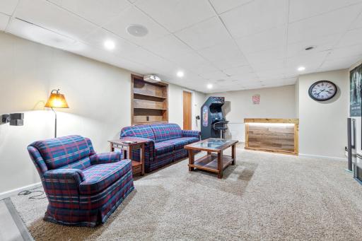 905 4th Avenue SE, Waseca, MN 56093