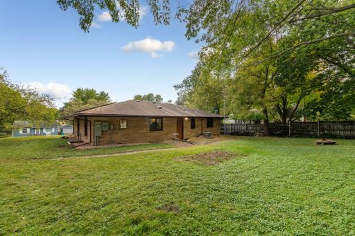 905 4th Avenue SE, Waseca, MN 56093