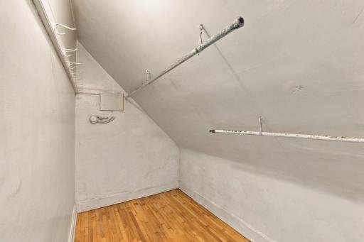 33-web-or-mls-1315 19th Ave NE Interior-26.jpg