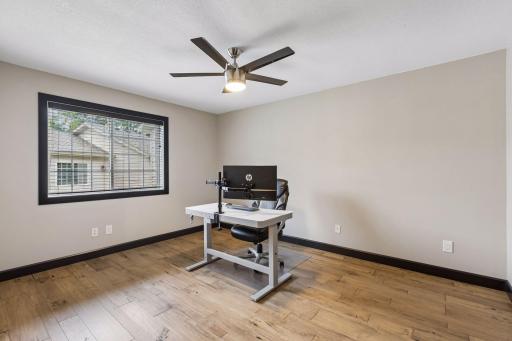980 Carriage Lane, Chaska, MN 55318