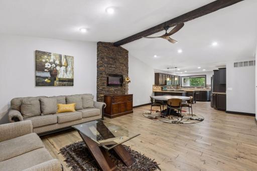 980 Carriage Lane, Chaska, MN 55318