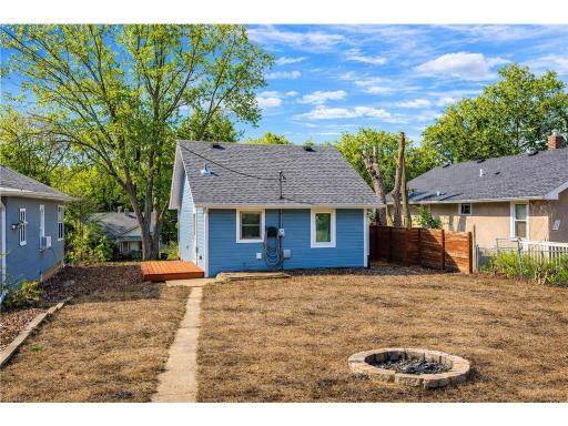 2047 Nokomis Avenue, Saint Paul, MN 55119