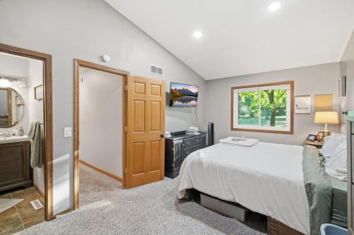 14 Renann Court, North Mankato, MN 56003