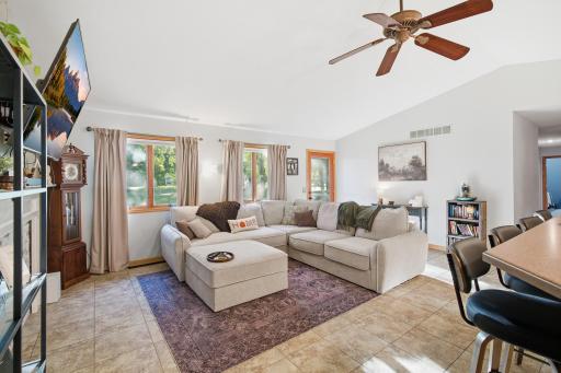 14 Renann Court, North Mankato, MN 56003
