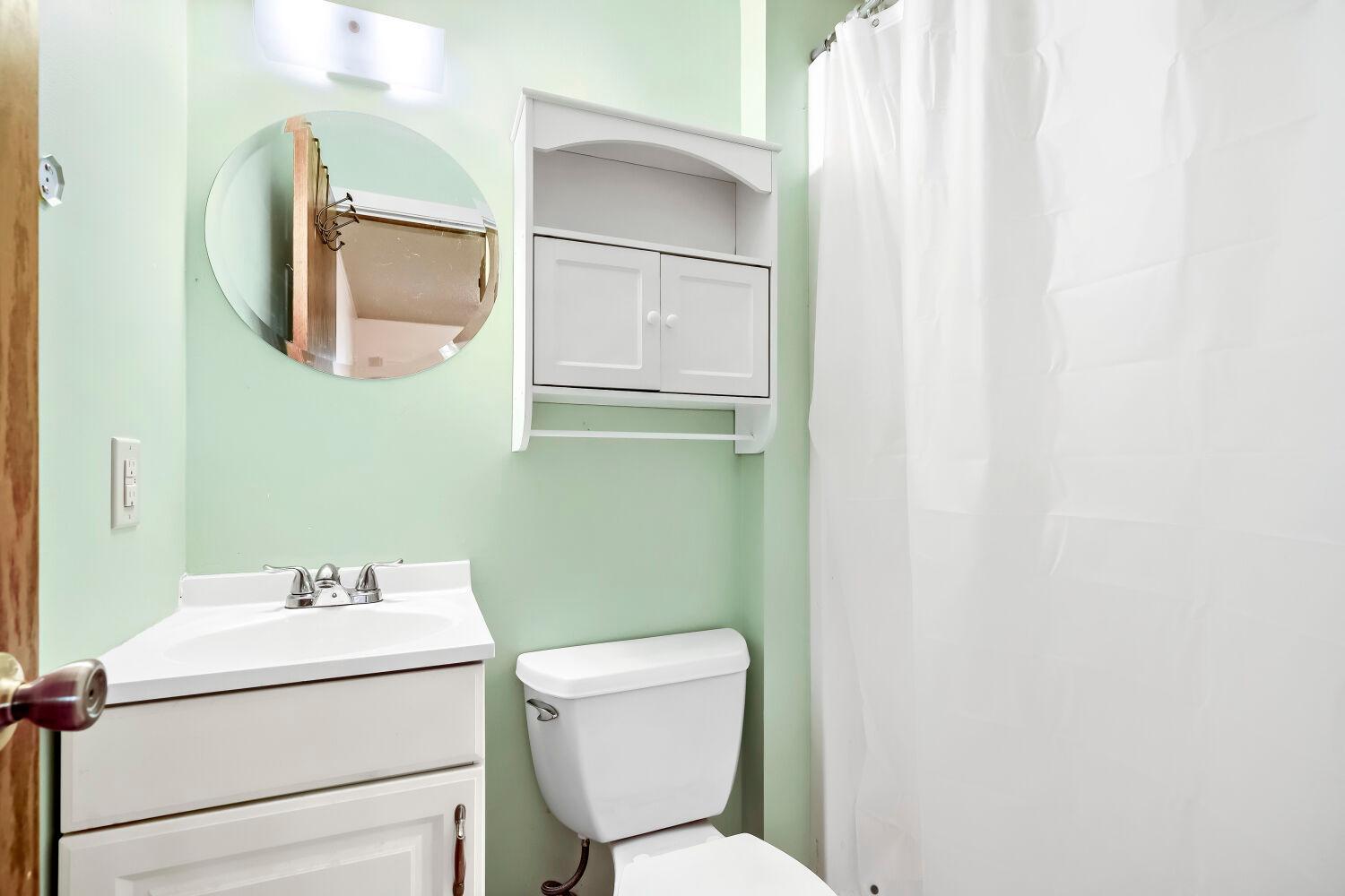 1024 1st St - Web Quality - 010 - 10 Bathroom.jpg