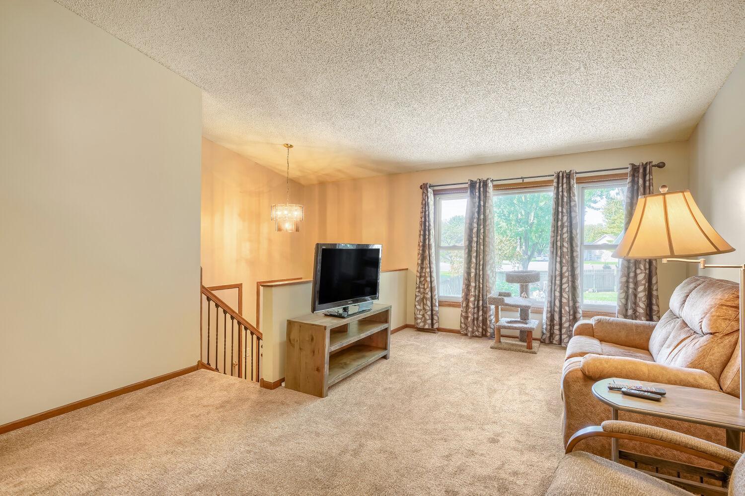 1024 1st St - Web Quality - 002 - 02 Living Room.jpg