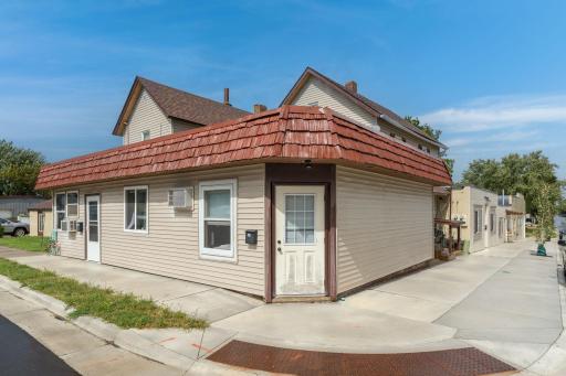 3-web-or-mls-307-2nd-st-nw.jpg