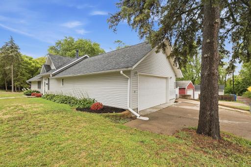 3257 Grimes Avenue N, Robbinsdale, MN 55422