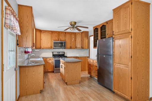 802 Charlotte Drive, Anoka, MN 55303