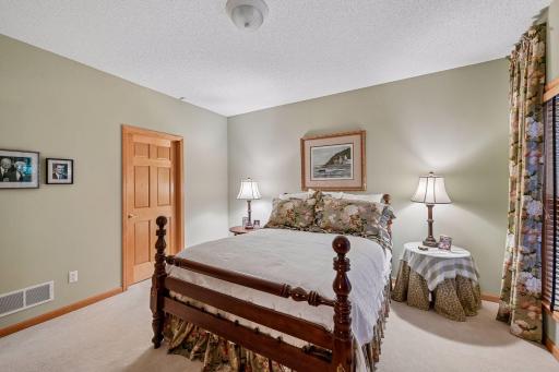 740 Widsten Circle, Wayzata, MN 55391