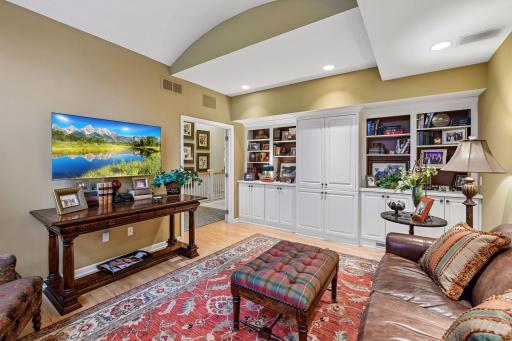 740 Widsten Circle, Wayzata, MN 55391