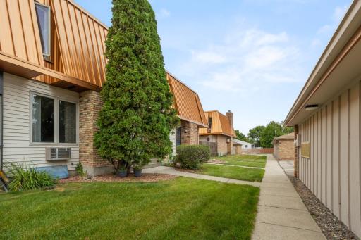 338 13th Avenue E, West Fargo, ND 58078