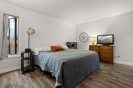 338 13th Avenue E, West Fargo, ND 58078