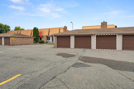 338 13th Avenue E, West Fargo, ND 58078
