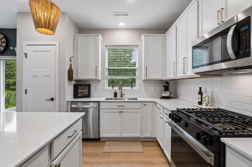 Natural light all day long and a convenient pantry as well