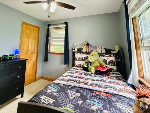 Another awesome size room with plenty of play space