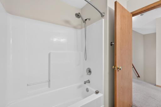607 1st Avenue NW, Osseo, MN 55369